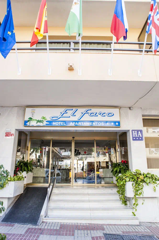 Hotel El Faro Marbella in Marbella - Dining area and restaurant