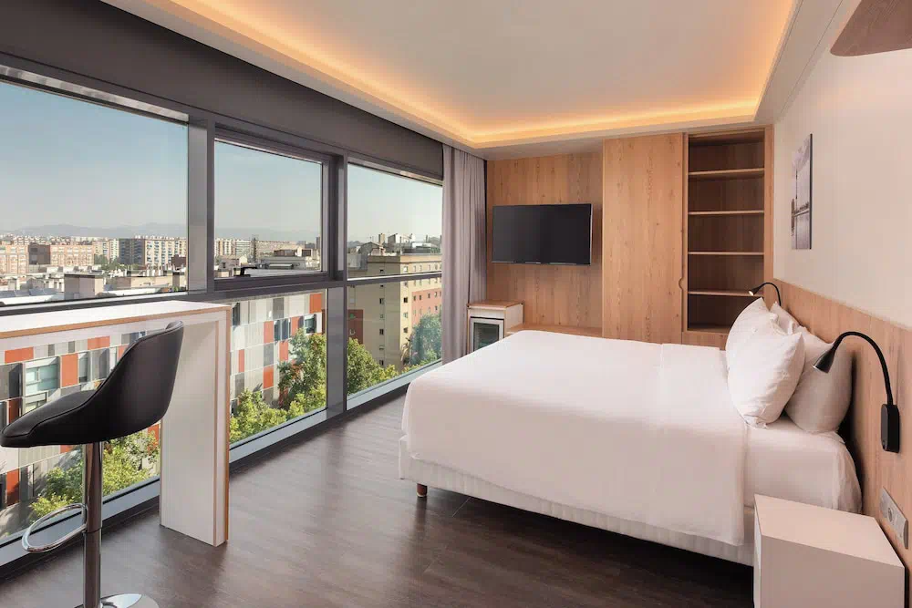 Four Points By Sheraton Barcelona Diagonal in Barcelona - Dining area and restaurant