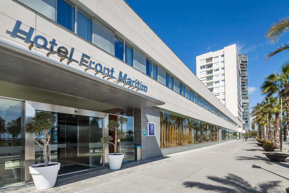 Hotel Best Front Maritim in Barcelona - Property suite and interior view