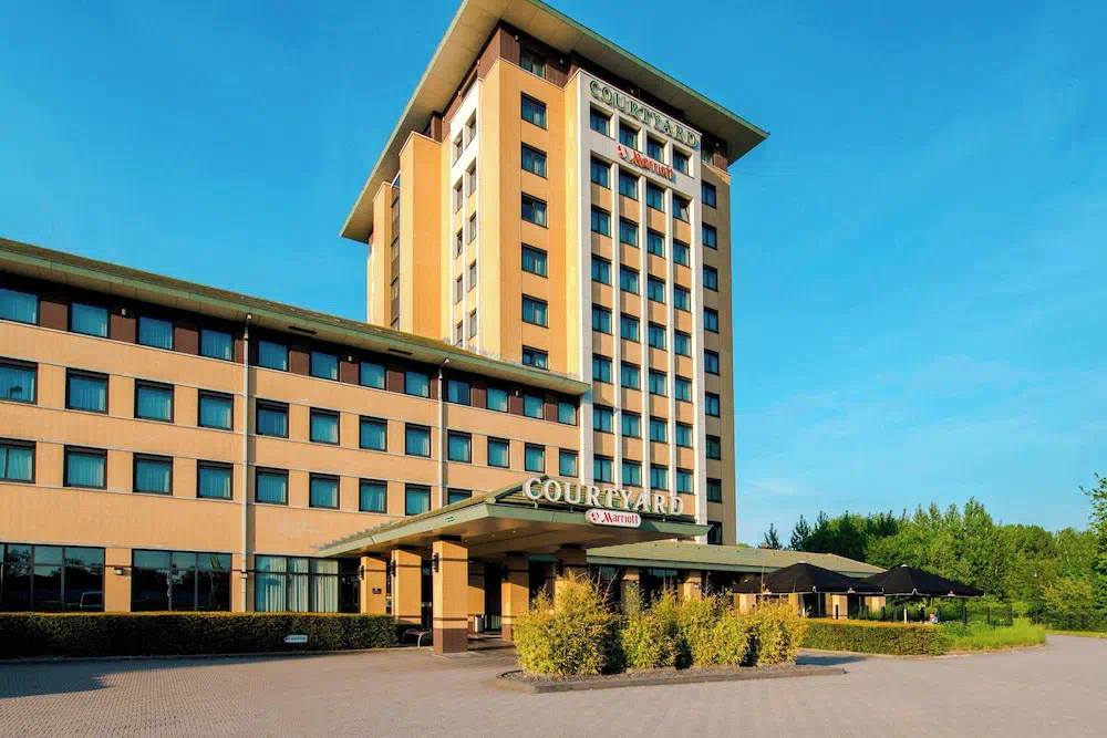 Courtyard By Marriott Amsterdam Airport in Hoofddorp - Dining area and restaurant