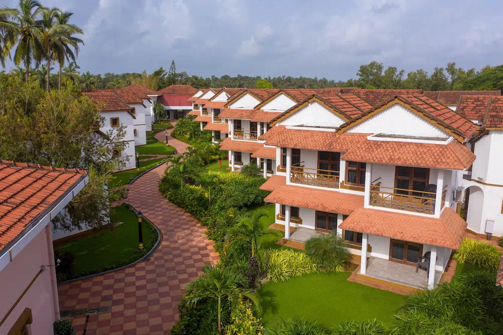 Nanu Beach Resort And Spa - Dining area and restaurant