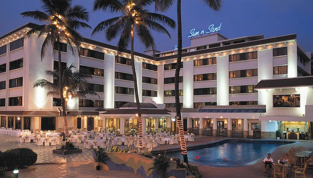 Sun N Sand Hotel Mumbai - Guest room and accommodations
