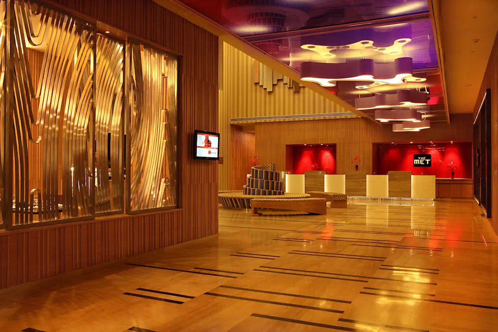 The Metropolitan Hotel And Spa New Delhi - Dining area and restaurant