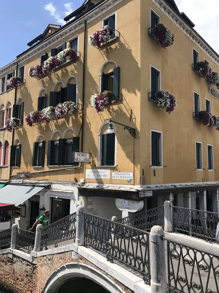 Hotel Arlecchino in Venice - Dining area and restaurant