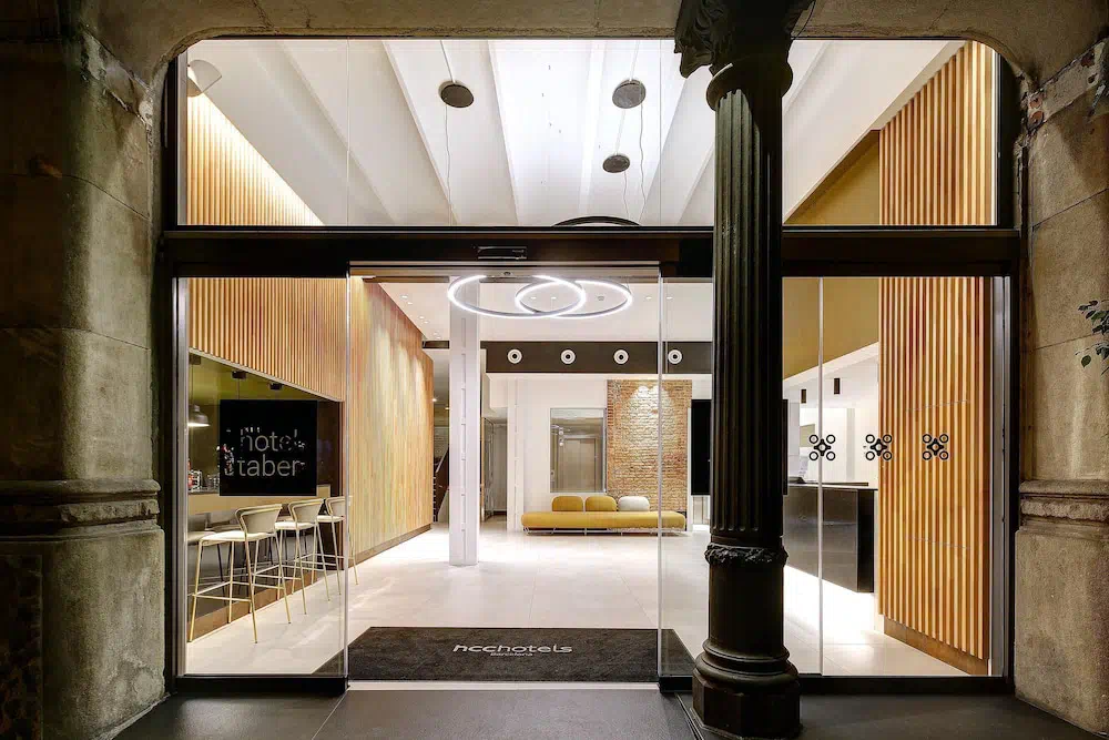 Hotel Hcc Taber in Barcelona - Guest room and accommodations