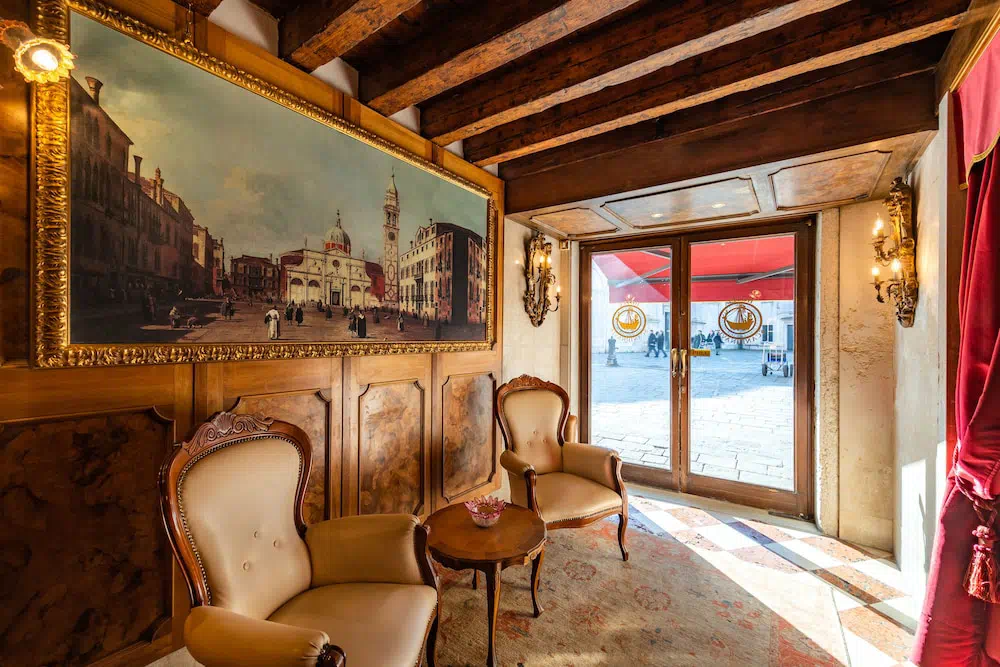 Hotel Scandinavia Relais in Venice - Dining area and restaurant
