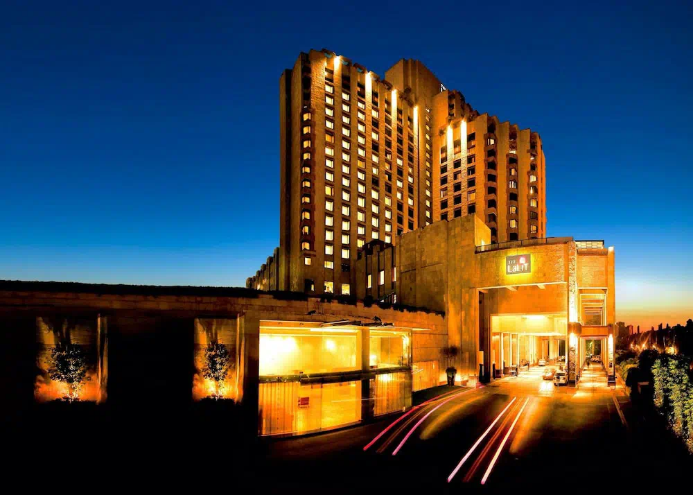 The Lalit New Delhi - Exterior facade and main entrance