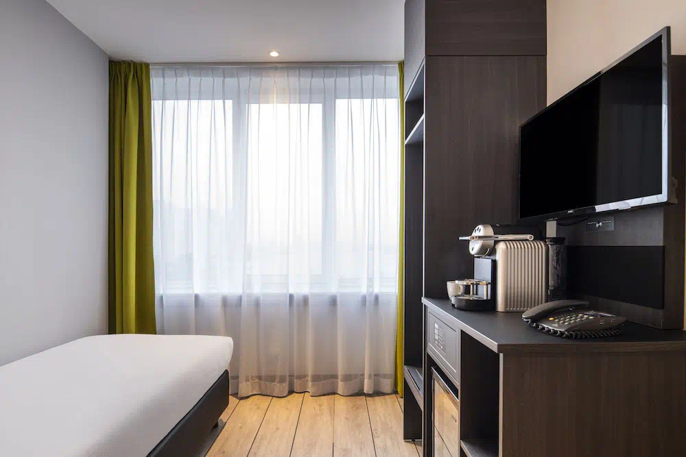 Thon Hotel Rotterdam in Rotterdam - Property suite and interior view