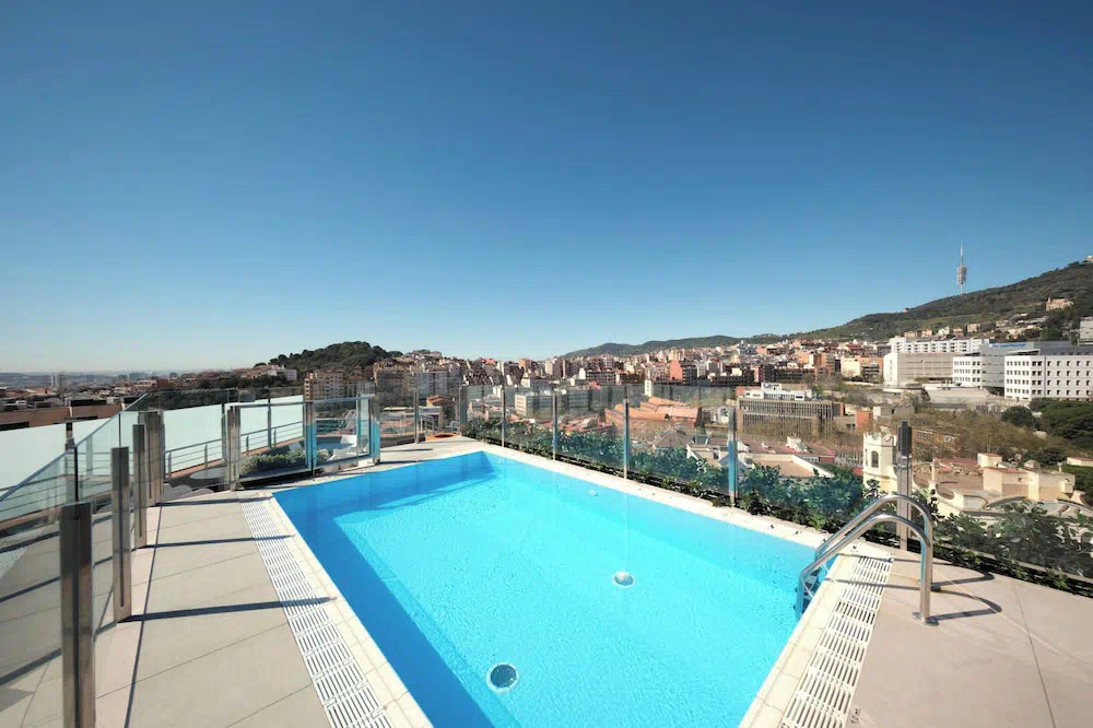 Catalonia Park Guell in Barcelona - Property suite and interior view