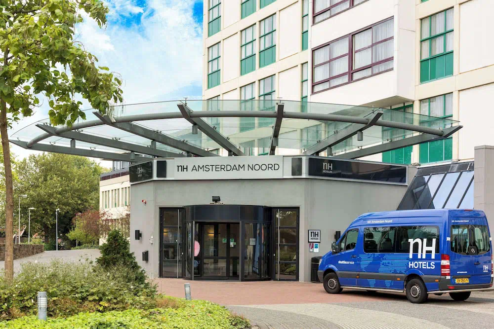 Nh Amsterdam Noord in Amsterdam - Property suite and interior view