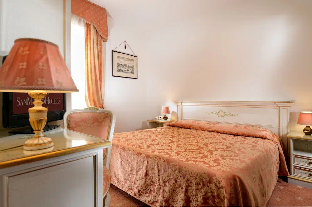 Hotel Ambassador Tre Rose in Venice - Property photo 6
