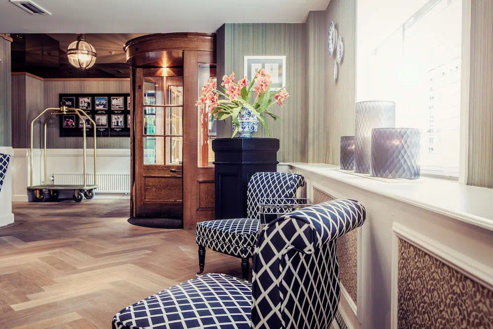 Carlton Ambassador Hotel in The Hague - Guest room and accommodations