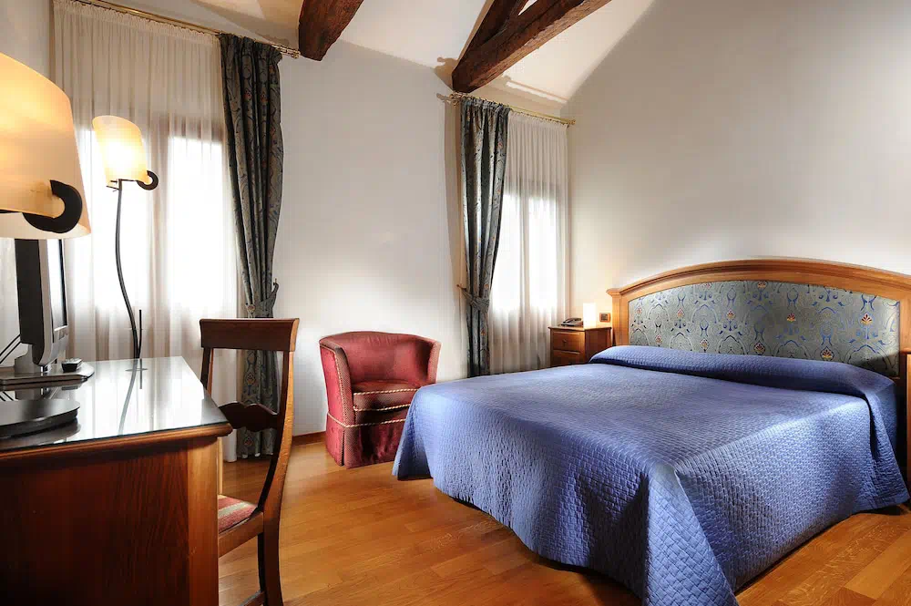 Hotel Abbazia in Venice - Hotel amenities and facilities