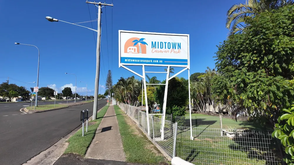 Midtown Caravan Park - Guest room and accommodations