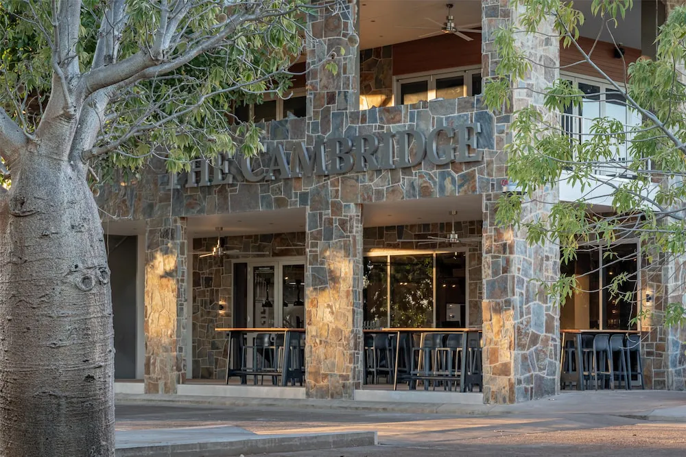 Best Western Cambridge Hotel Kununurra - Exterior facade and main entrance