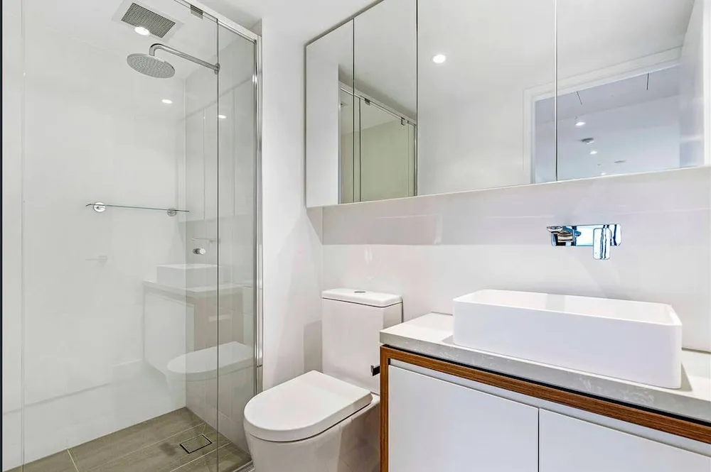 Top Floor Luxury Apartment Rooftop Pool Cbd - Property photo 14