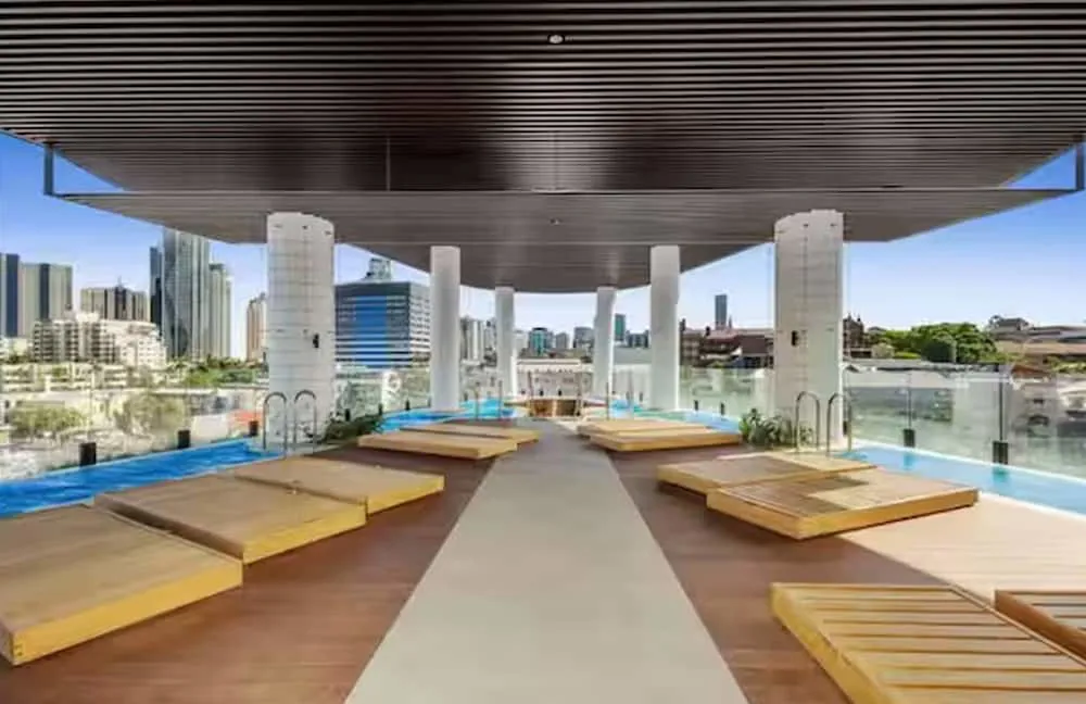 Top Floor Luxury Apartment Rooftop Pool Cbd - Hotel amenities and facilities